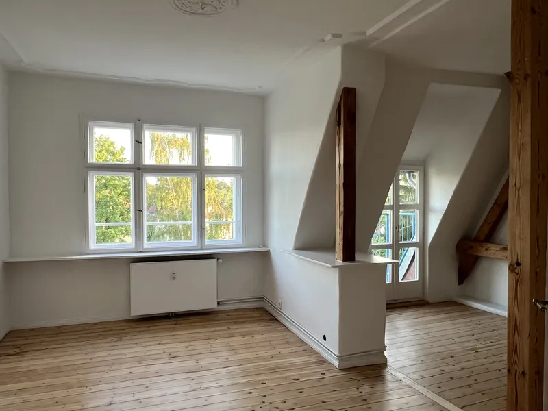 Wunderschöne, frisch sanierte Altbau-Wohung in Hermsdorf — photo 1